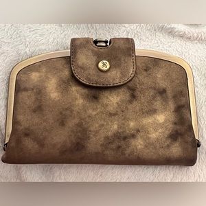 HOBO Alice wallet in metallic Gold